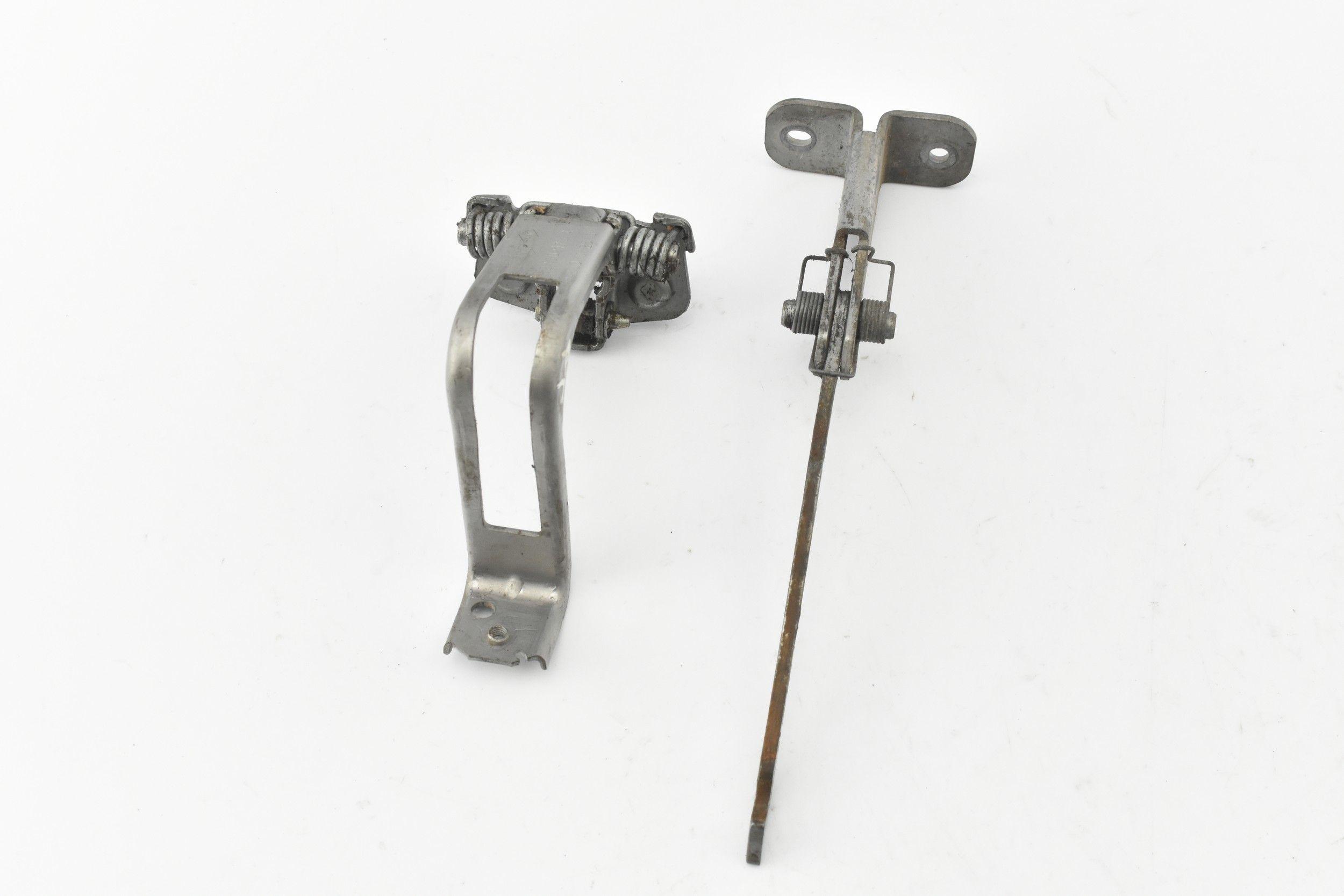 8200006259G 04999R - ОБМЕЖУВАЧ ДВЕРЕЙ ЗАДНІЙ ЛІВИЙ 824302173R VIVARO B