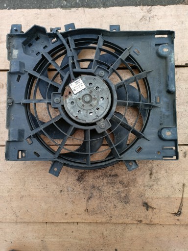 0130303303 - OPEL ASTRA H ZAFIRA B ВЕНТИЛЯТОР ОХЛАЖДЕНИЯ 13126382