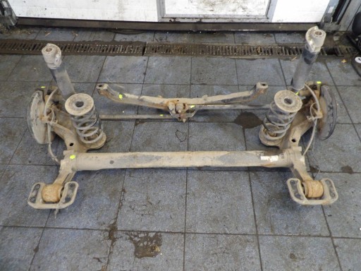 01 - Opel astra j hb 5d балка заднього моста