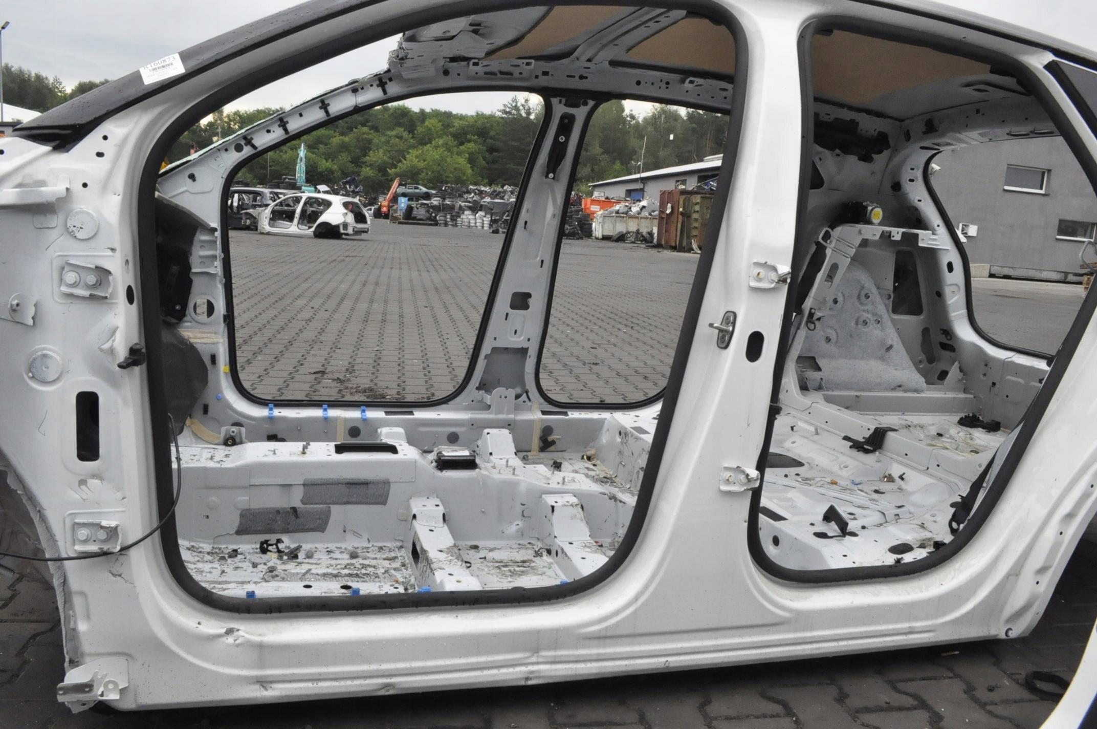 OPEL GRANDLAND X СТОЙКА ПОДОКОННИК ЛЕВЫЙ