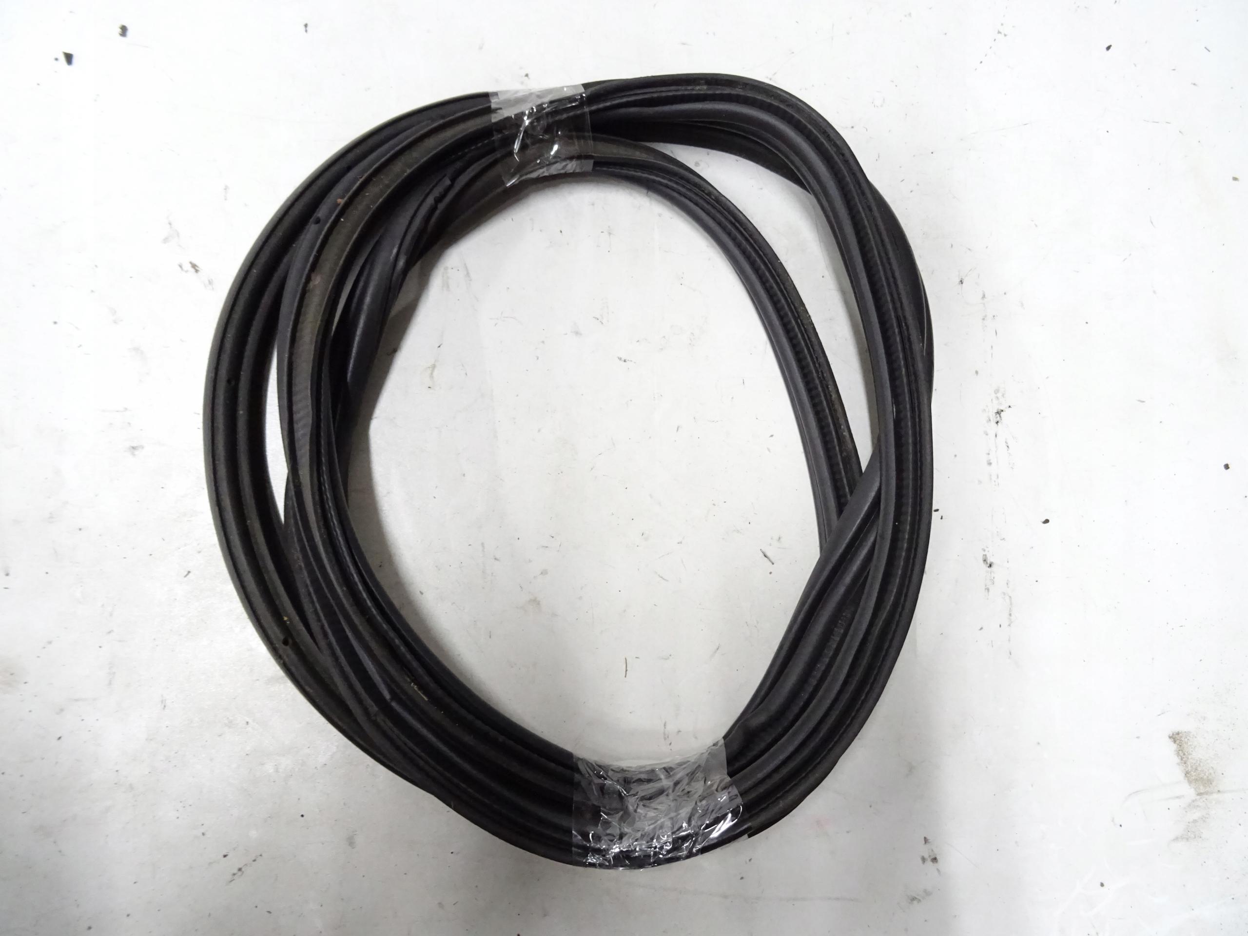 OPEL INSIGNIA A СЕДАН ПРОКЛАДКА КРИШКИ БАГАЖНИКА