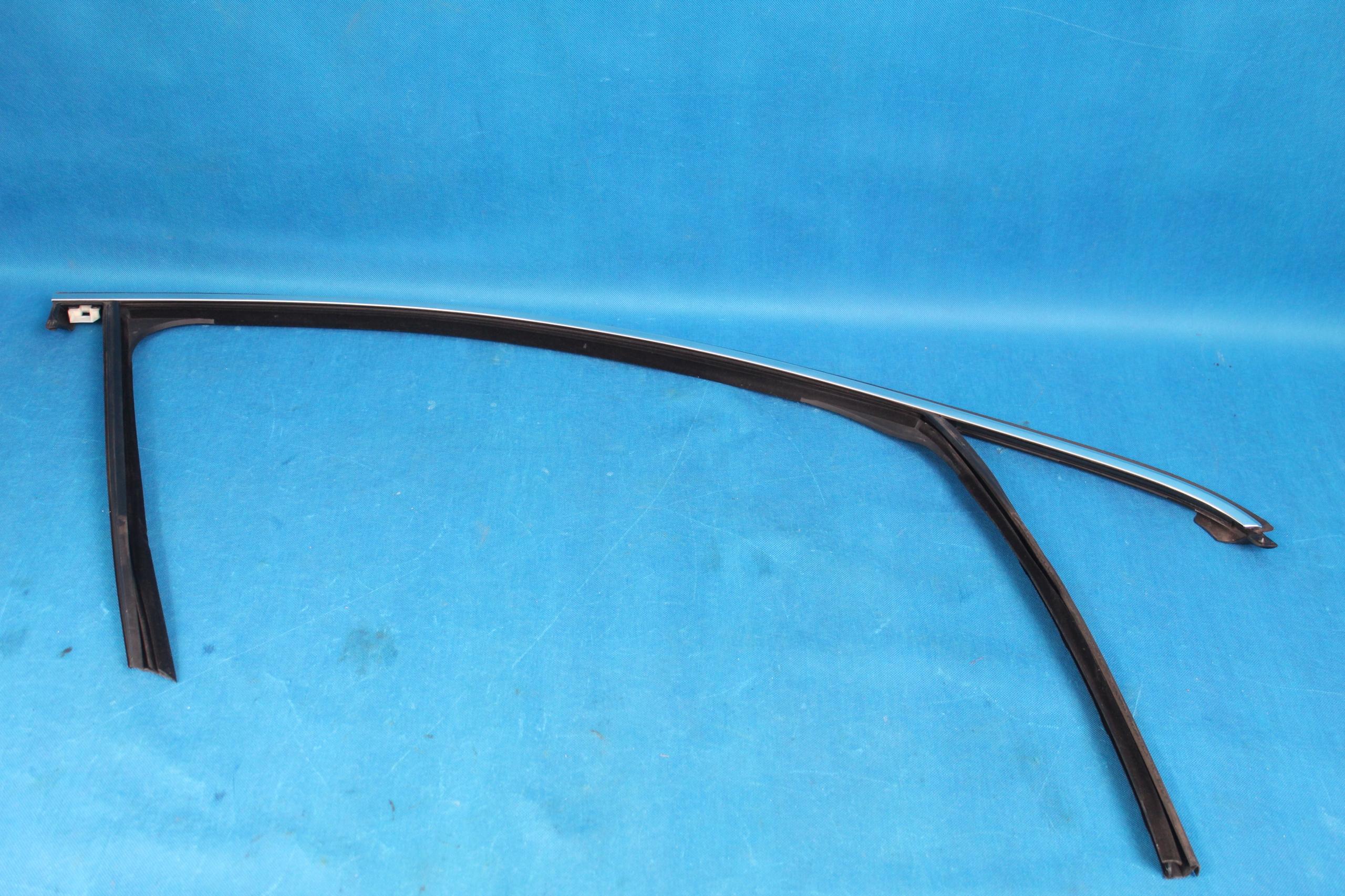 13463847 39144545 - OPEL INSIGNIA B МОЛДИНГ ДВЕРИ ХРОМ ПЕРЕДНЯЯ ПРАВАЯ 18R