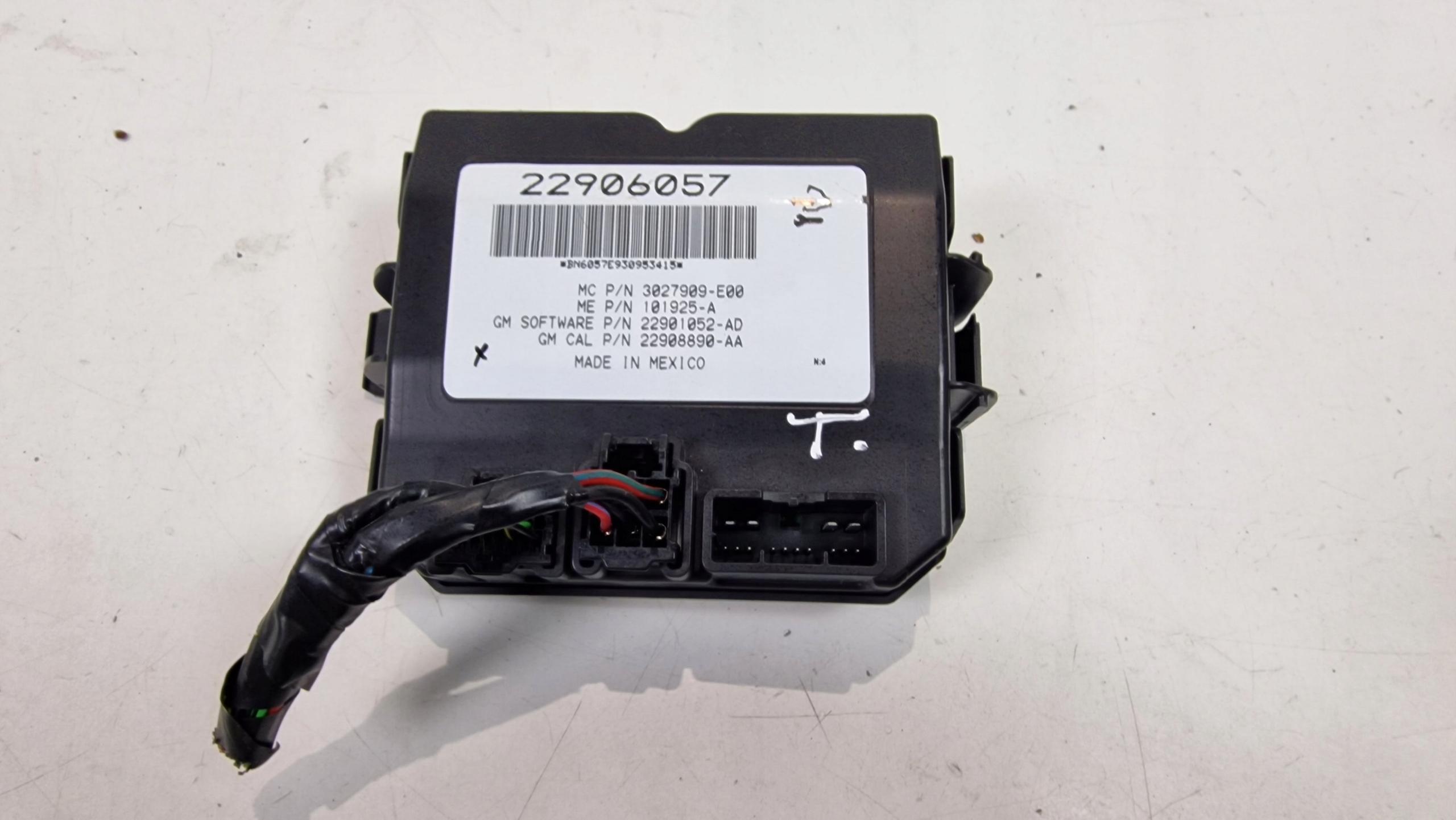 OPEL INSIGNIA ЕЛЕКТРИЧНИЙ МОДУЛЬ ЗАКРИЛКА 22906057