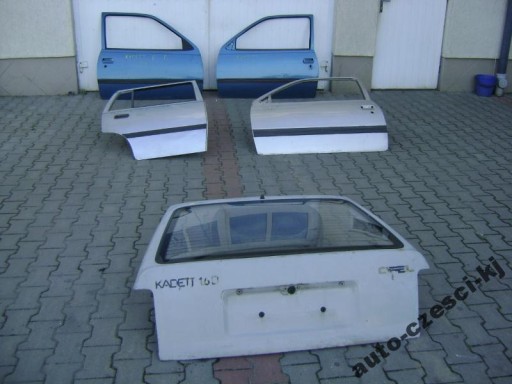 125 - OPEL KADETT E ПЕРЕДНИЕ ДВЕРИ, ЗАДНИЙ КАПОТ, ОКНО