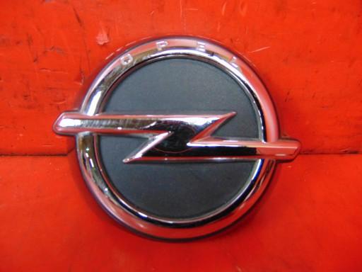 95368785 C16 - OPEL KARL ДВЕРНАЯ РУЧКА ЭМБЛЕМА ЗНАЧОК БАГАЖНИКА ЗАДНИЙ GK2
