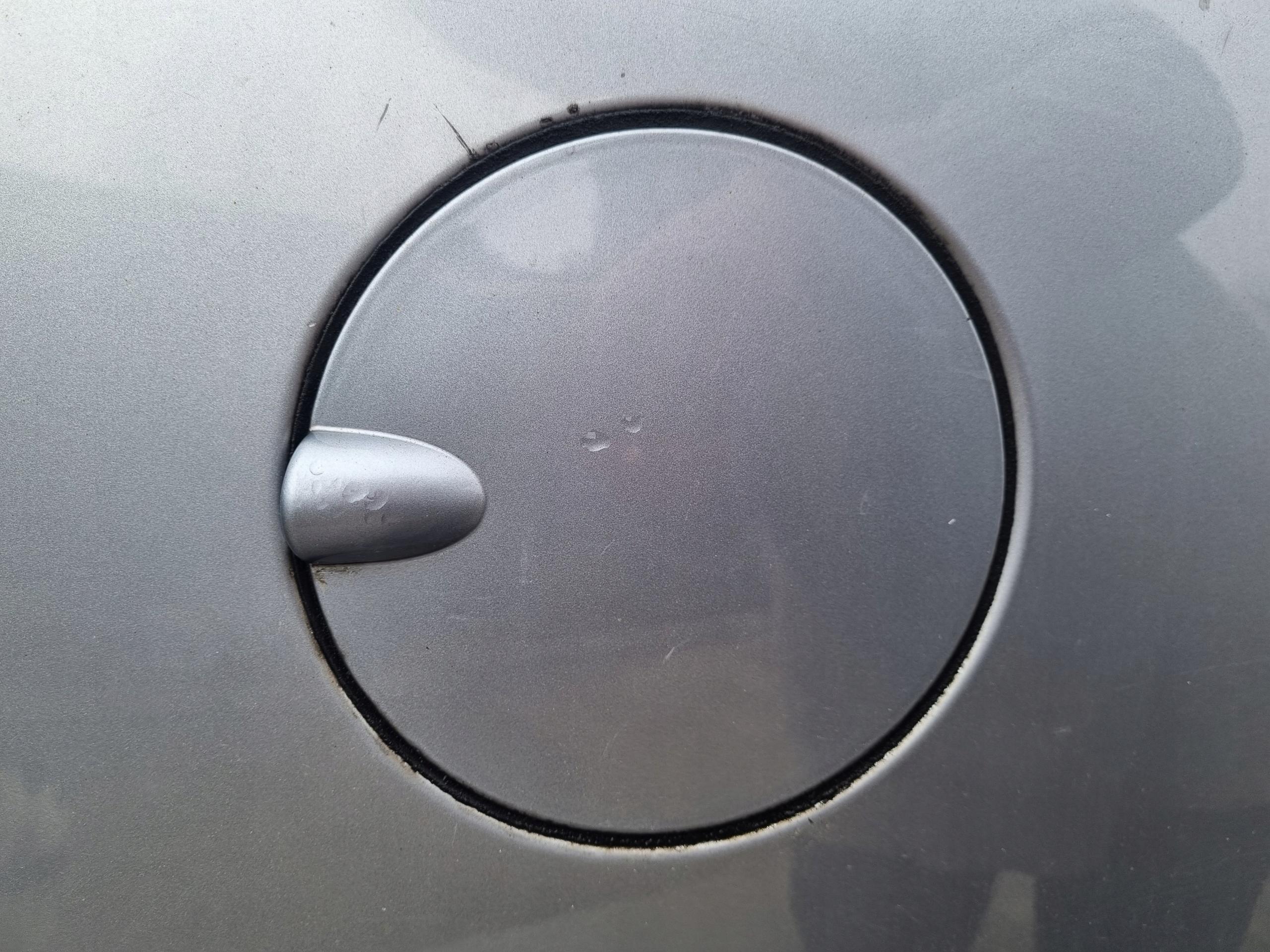 OPEL MERIVA A 02-10 LIFT Z163 кришка паливного бака