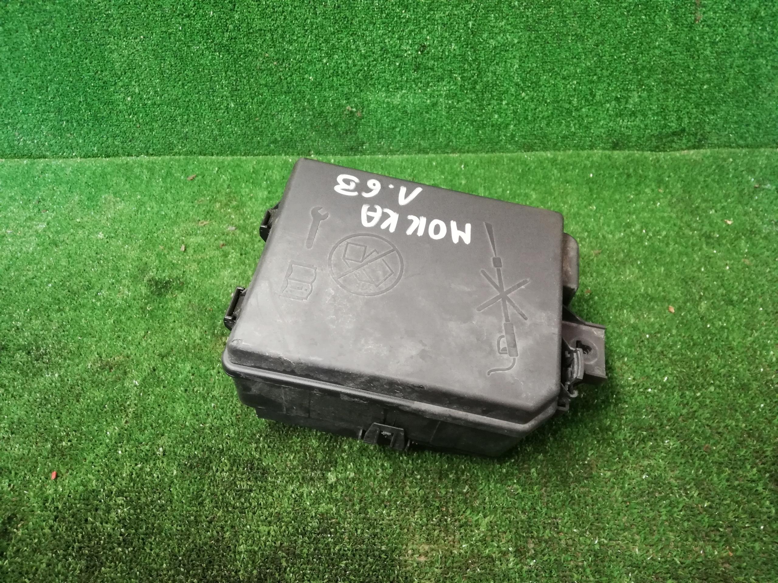 OPEL MOKKA 1.6 B БЛОК ПРЕДОХРАНИТЕЛЕЙ 95263746