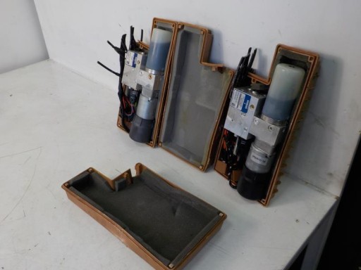 93162375 93162376 - OPEL TIGRA B CC КАБРИОЛЕТ ДВОЙНОЙ НАСОС НА КРЫШЕ