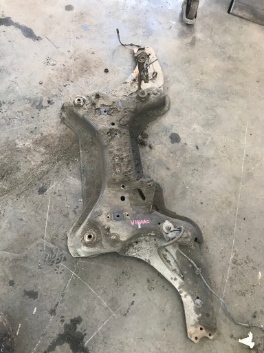 Балка передньої підвіски opel vivarotrafic