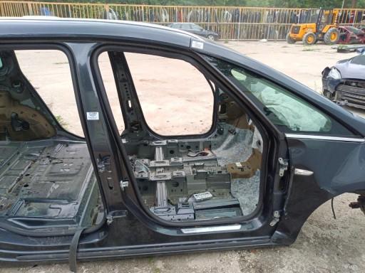 01 - OPEL ZAFIRA C ЧЕТВЕРТІНКА ПРАВА РАМА 01Q