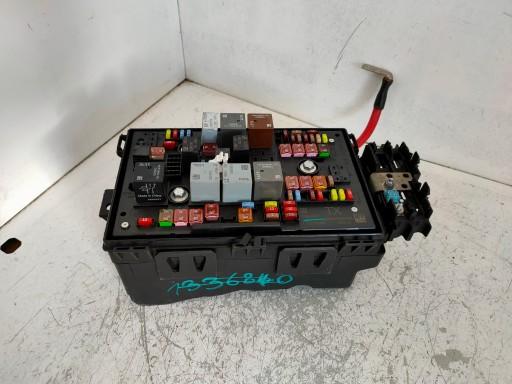 OPEL ZAFIRA C БЛОК ЗАПОБІЖНИКІВ 13368640