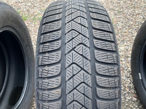 ЗИМОВА ШИНА PIRELLI SOTTOZERO 3 215/55/17 94H 2018 р.в.