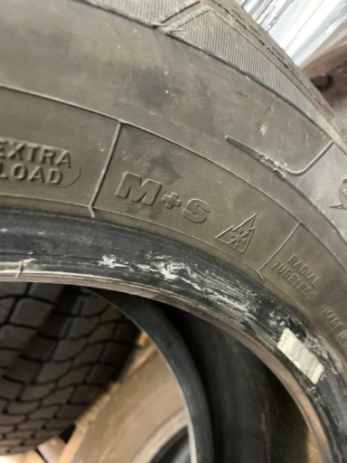 Зимние ШИНЫ DUNLOP 2 шт. 215/60 R16 выгодная покупка!