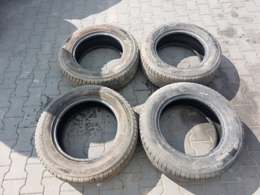 ЗИМОВА ШИНА 4 ШТ. 235/65R17 MOMO SUV POLE 2013 р.в.