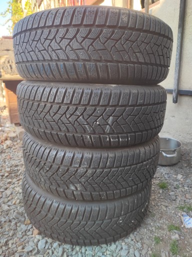 КОМПЛЕКТ ЗИМОВИХ ШИН DUNLOP 215/60 R16 НАЙЦЕ