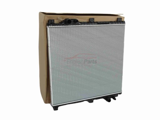 M8E2-8005-C - Оригінальний водяний радіатор range rover sport l460 l461 3.0l 2022- lr152200