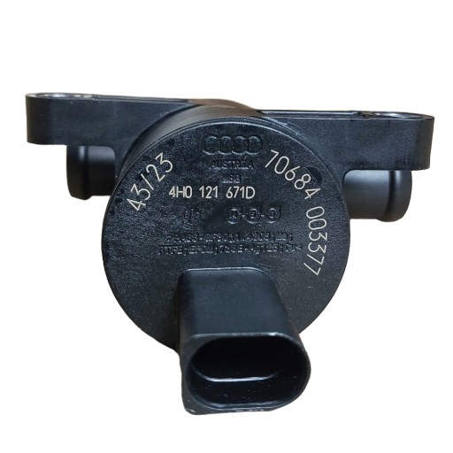 ОРИГИНАЛЬНЫЙ ЭЛЕКТРОМАГНИТНЫЙ КЛАПАН ОХЛАЖДАЮЩЕЙ ЖИДКОСТИ 4H0121671D GOLF VII