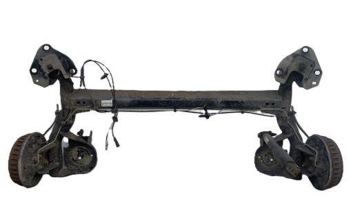 555117070R - Осиновая подвеска задняя часть dacia dokker 18r.