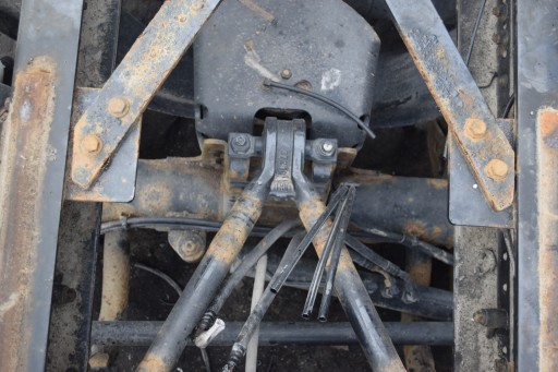 Основна вісь з чоловіком tgx рамковим елементом