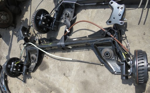 Задняя ось renault clio 4 iv