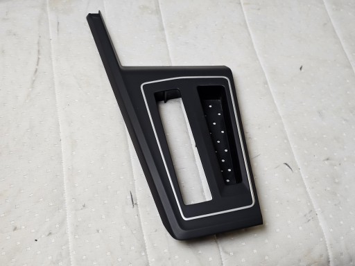 КРЫШКА ТУННЕЛЬНОГО ДЕКОРА ПАНЕЛЬ ПЕРЕКЛЮЧЕНИЯ ПЕРЕДАЧ, VW GOLF VIII 5H1864263A