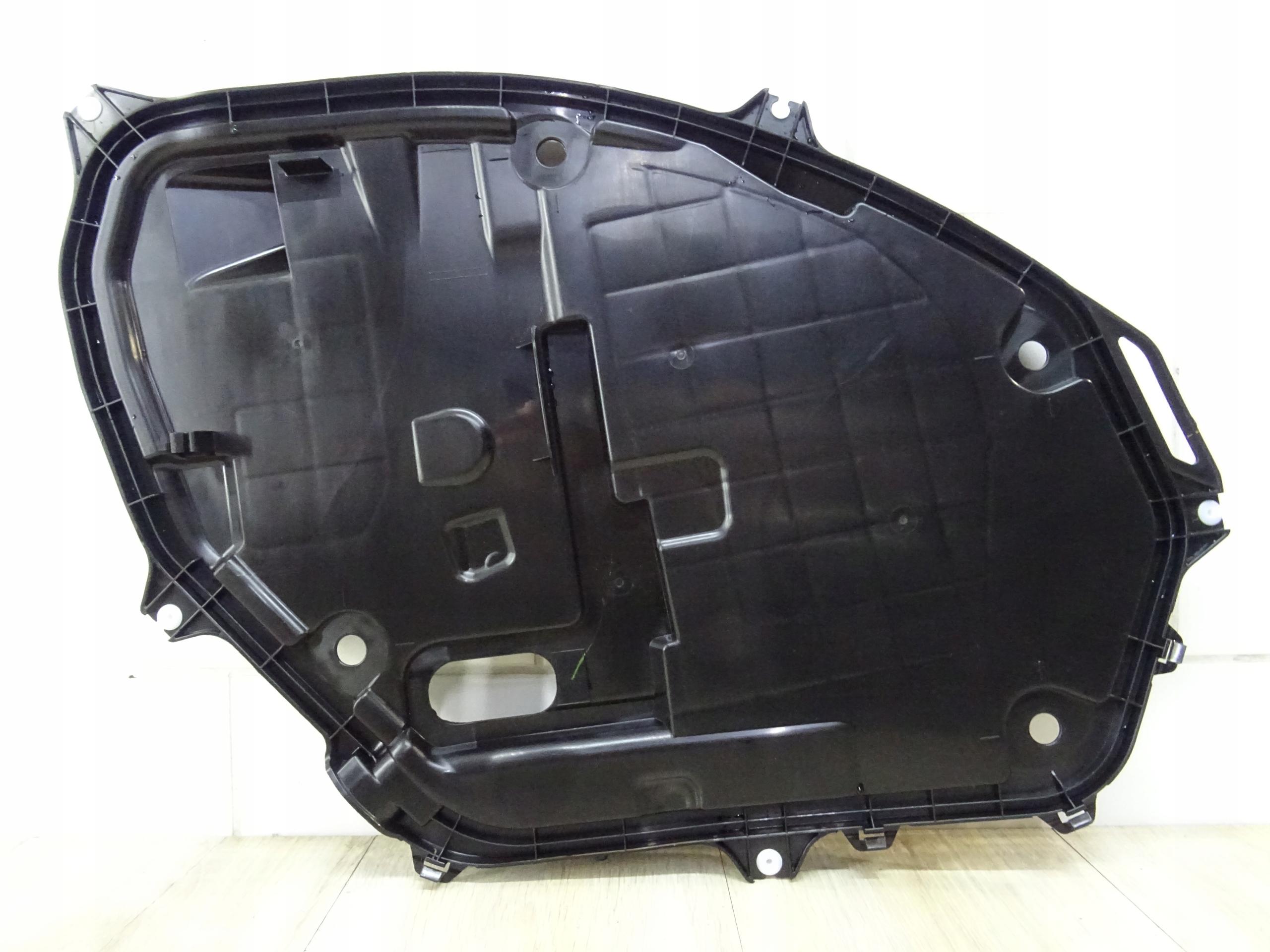 Защита правой двери Lexus RX IV RX450h 67831-48071