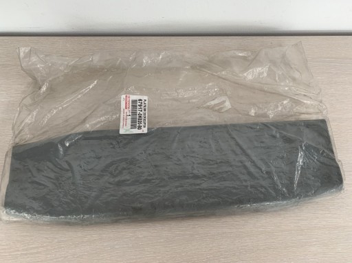 Защитный кожух двери правый задний HILUX 67917-0k020-B0