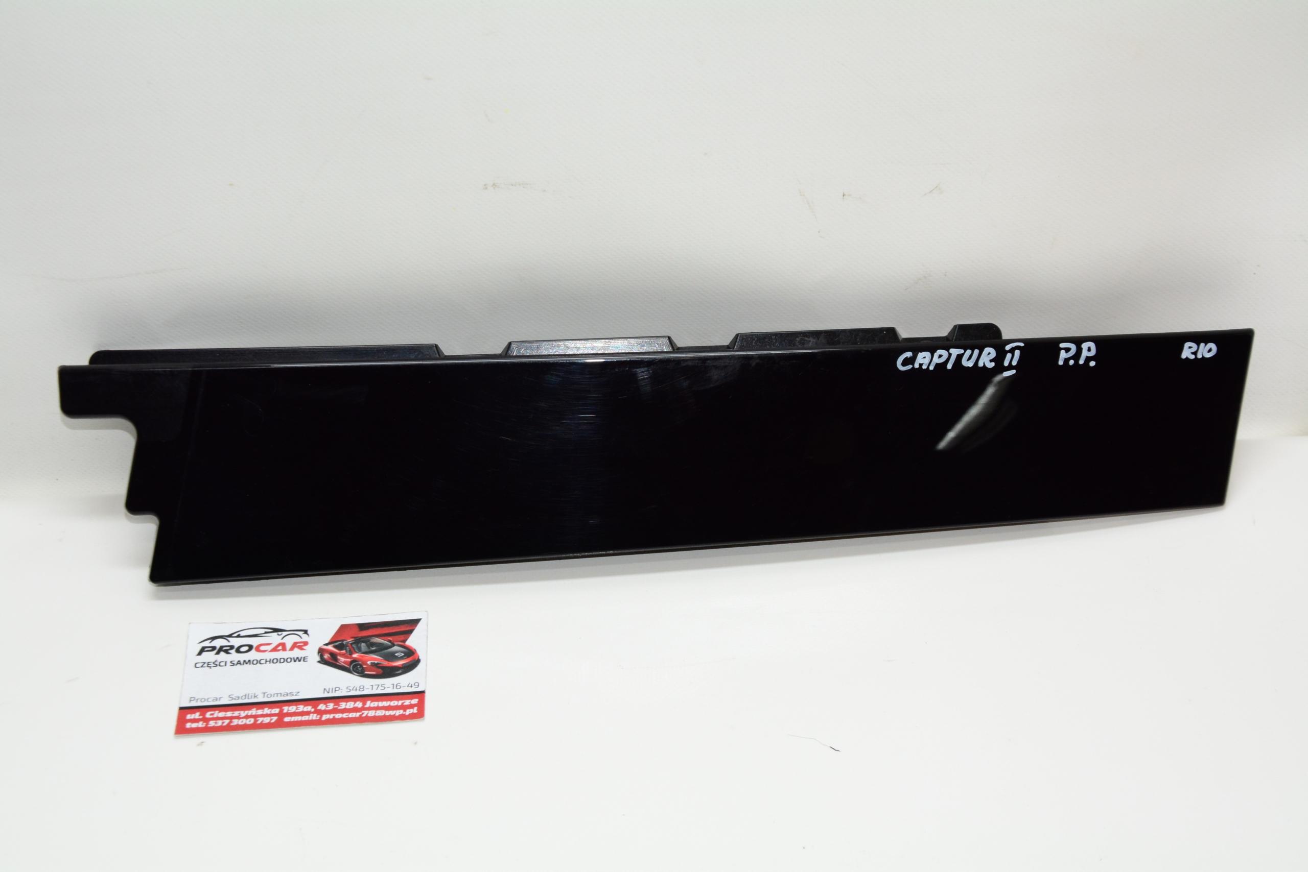 822832338R - НАКЛАДКА НА ДВЕРНУЮ СТОЙКУ ЗАДНЯЯ ПРАВАЯ CAPTUR II