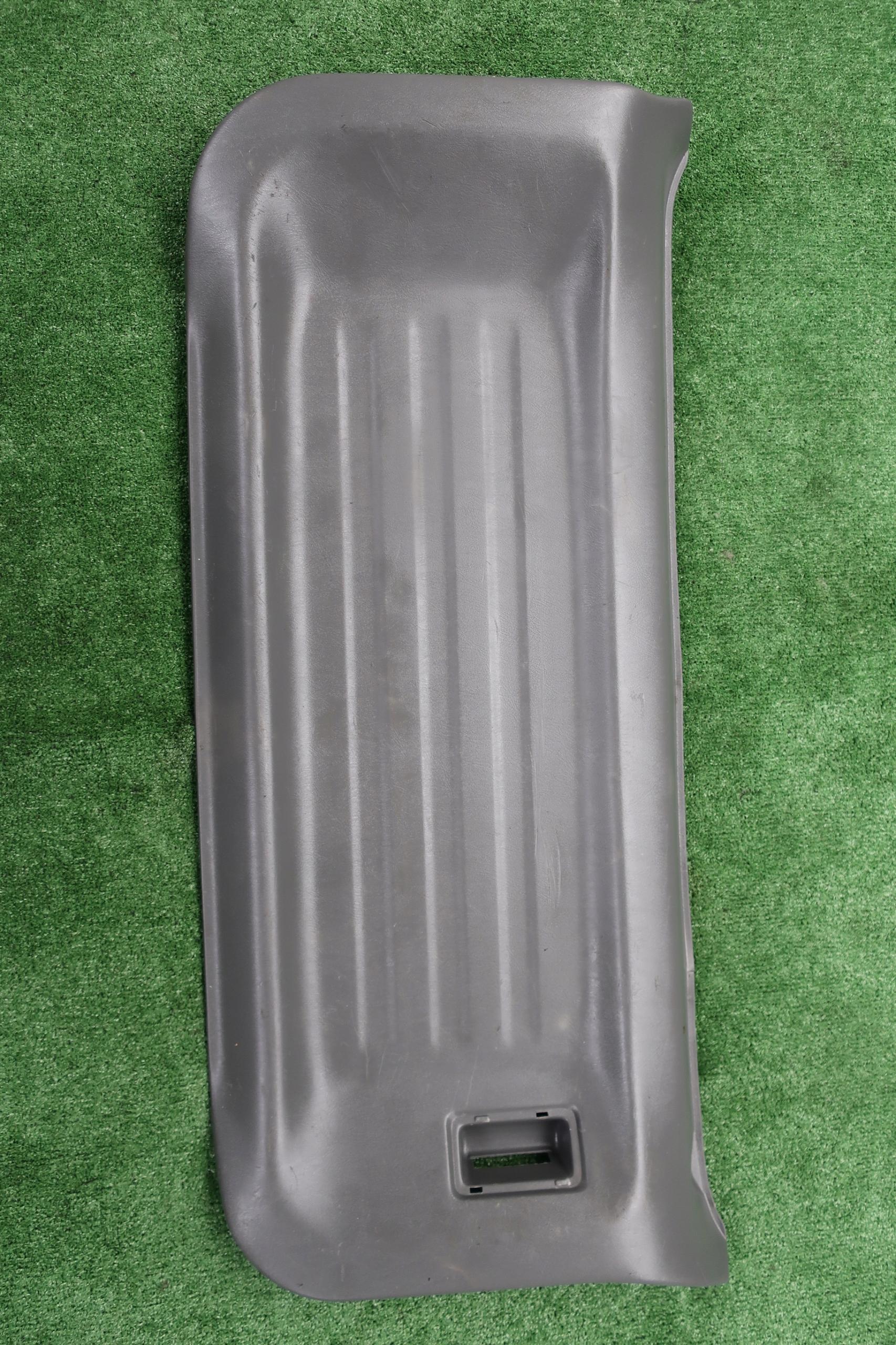 83771-82A0 - КРЫШКА ПЛАСТИК ЩИТКА SUZUKI JIMNY ЕВРОПА