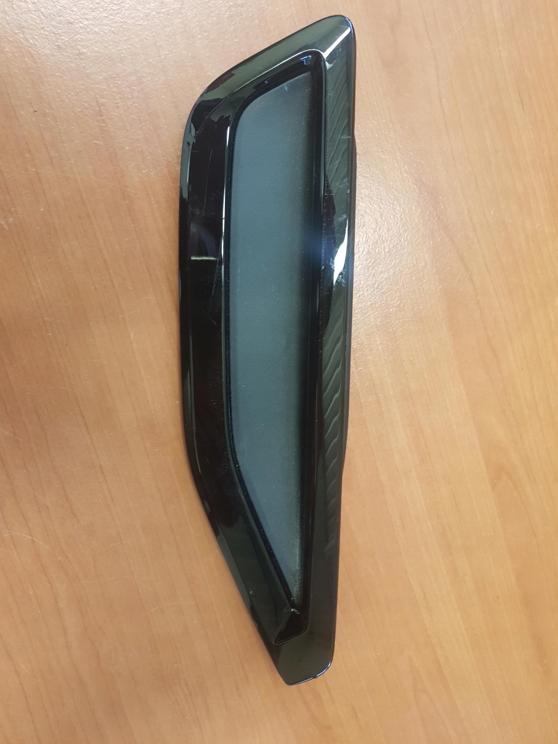 741817810 - Кришка воздуховода П BMW X5 G05