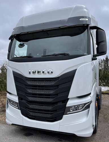 СОЛНЦЕЗАЩИТНЫЙ КОЗЫРЕК BLENDA IVECO S-WAY, ШИРОКАЯ КАБИНА