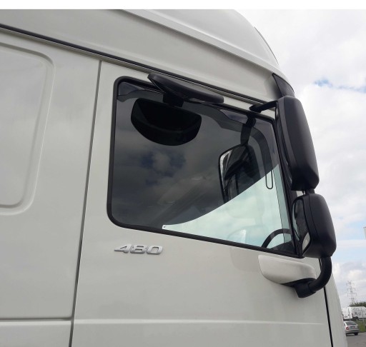 ЗАЩИТНИКИ БОКОВЫХ СТЕК DAF XF106 EURO 6 С ВЫРЕЗАМИ ДЛЯ ЗЕРКАЛ