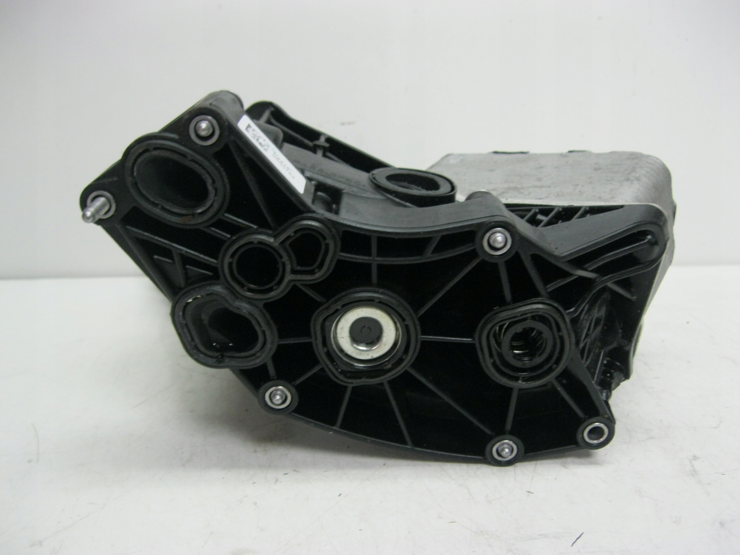 Корпус масляного фильтра BMW G20, G30 3.0 D