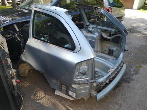 Octavia II универсал, задний вырез, ванна, брызговики, задний ремень, без коррозии, оригинал