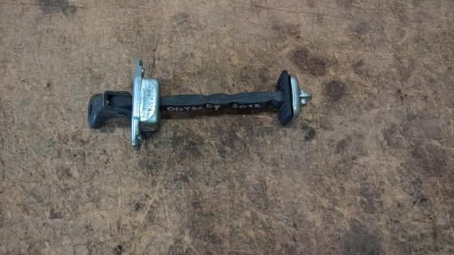 Ограничитель двери левый передний Honda Odyssey 2012