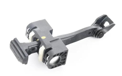 51217446725 - Ограничитель двери ПД BMW 4 F36 Оригинал