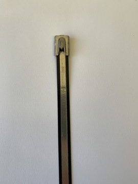 Зажим из нержавеющей стали с покрытием PANDUIT