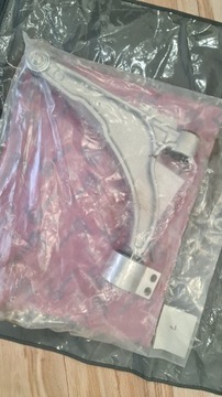 Opel Astra IV J Рычаг управления правый передний TRW JTC1476