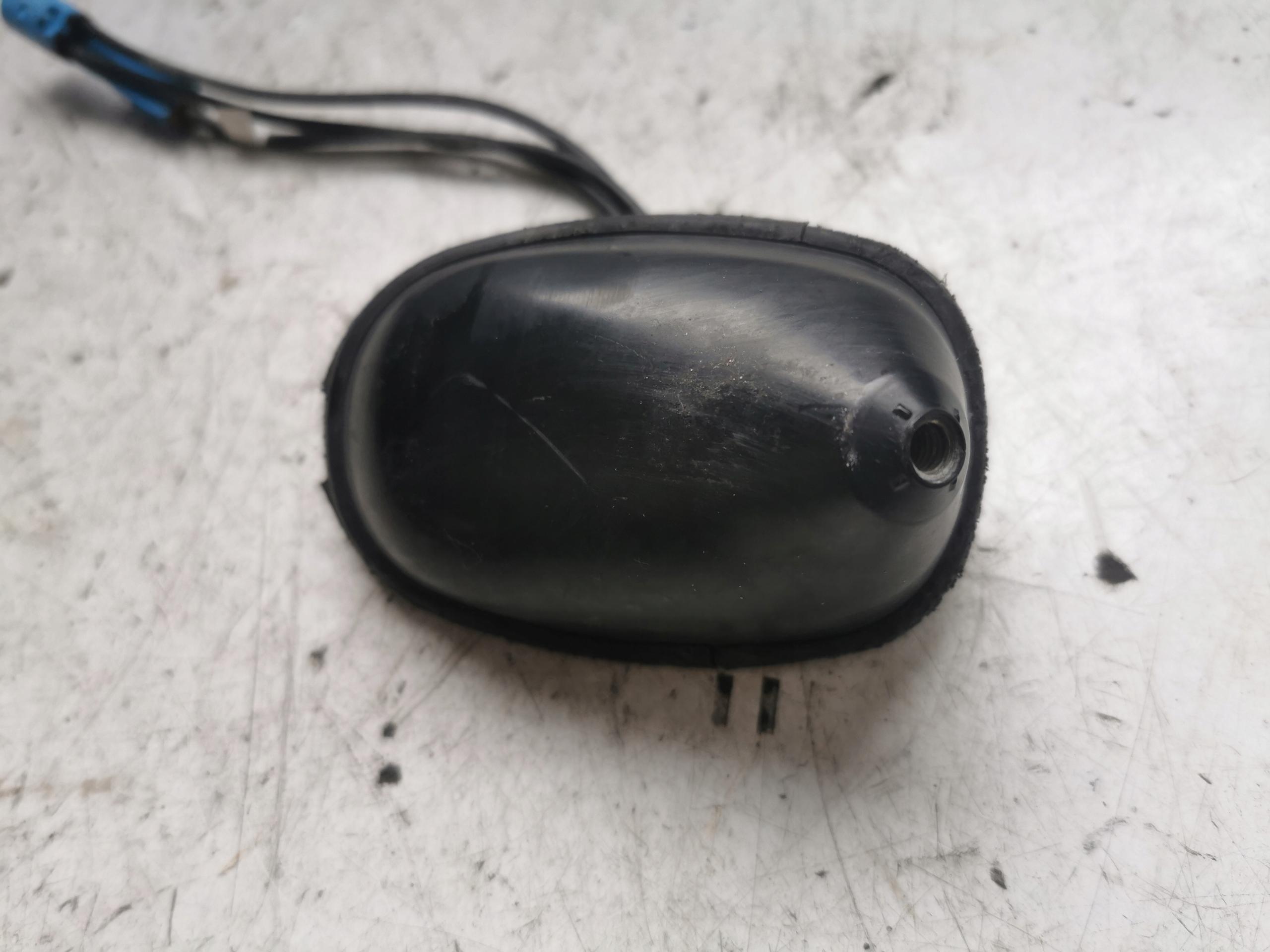 Opel Zafira B GPS антенна на крыше