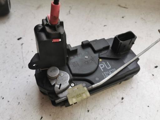 Opel Zafira B замок двери левый задний 13210738 PU