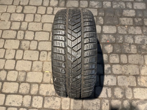 Покрышка Pirelli Sottozero 3 — 245/40/18.