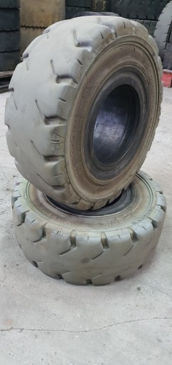 Aaq1 - Повна шина 21x8-9 SIT QUICK Solideal X-treme