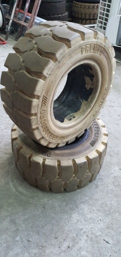 Al33dj11 - Полная шина 23x10-12 (250/60-12) Trelleborg грузовик