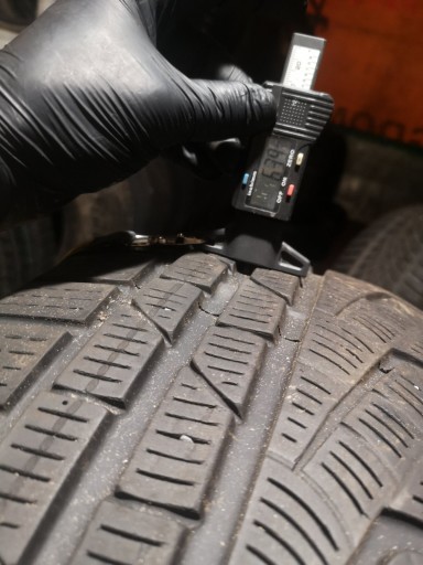 Зимняя шина б/у 225 50 r17 Pirelli Winter 210 RSC