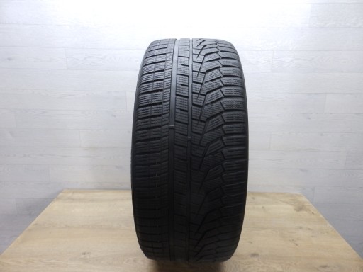 Зимова гума Hankook Winter I*Cept EVO 2 275/40/22