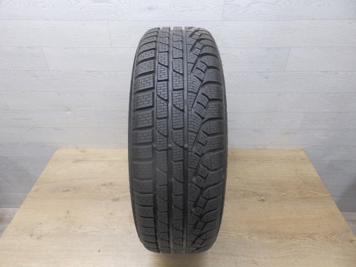 Зимняя шина Pirelli Winter 210 SottoZero Serie II 205/65R17 96 H