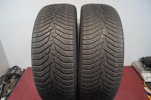 Зимняя шина Yokohama BluEarth Winter V905 235/55R20 18r