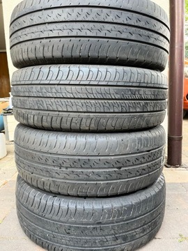 Вантажна гума GoodYear EfficientGrip 215/60 R17 літня