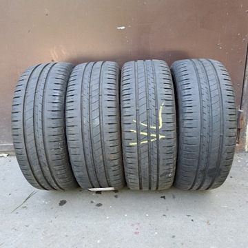 Шины Goodyear R16 195/45/16 с эффективным сцеплением.