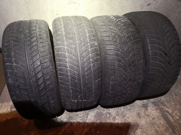 Зимова резина Bridgestone/Goodride 235/45/17